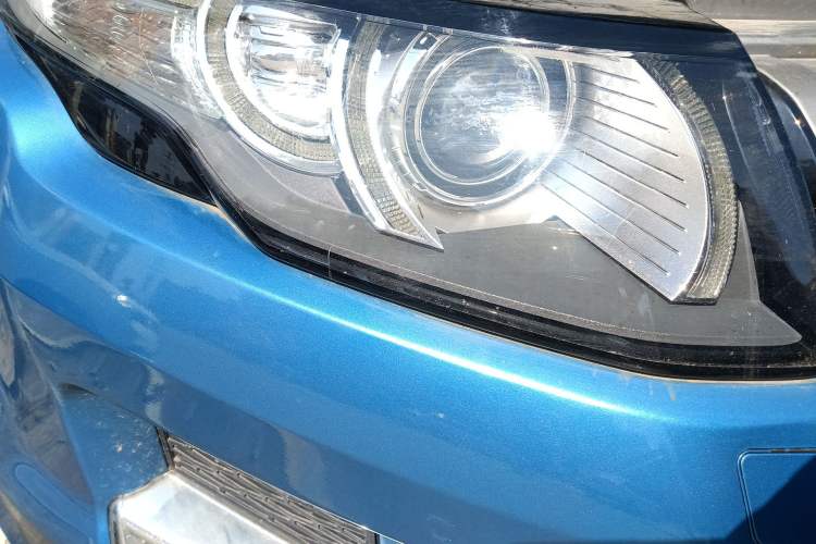 Used Land Rover Range Evoque 2015 2.0T Five-Door Fashion Edition Right Front Headlight