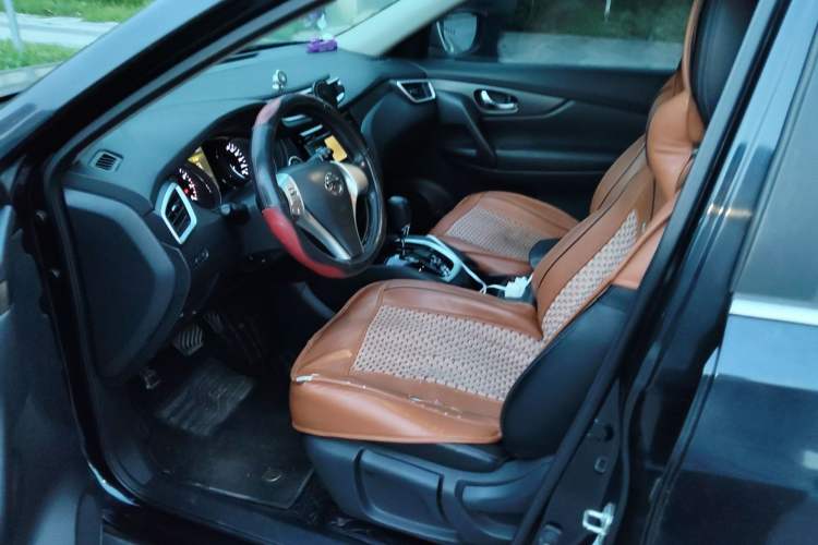 Used Nissan X-Trail 2014 2.0L CVT Comfort Edition 2WD Left Front Seat