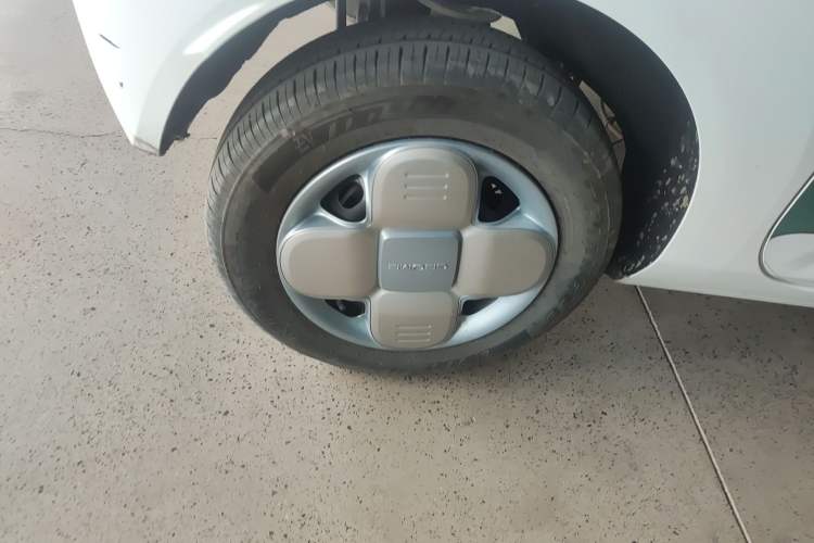 Used Geely Galaxy Panda 2024 Panda Mini 200km Endurance Bear
