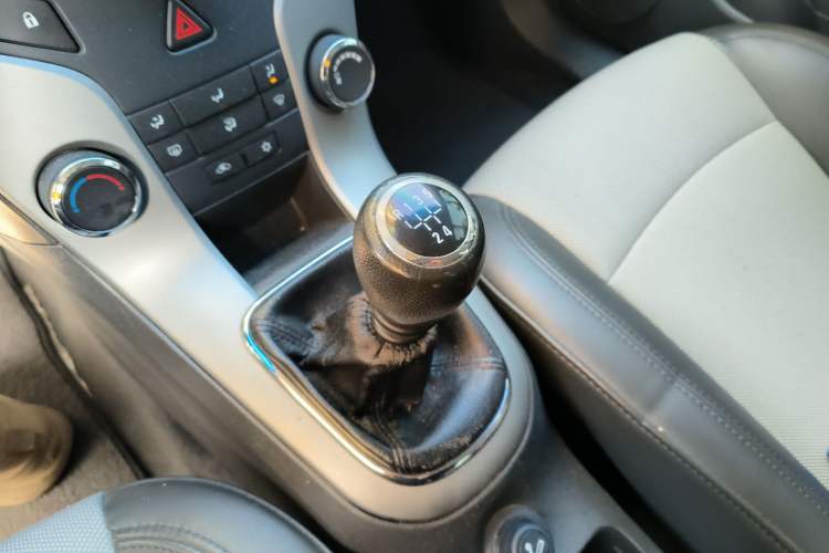 Used Chevrolet Cruze 2013 1.6L SE MT
