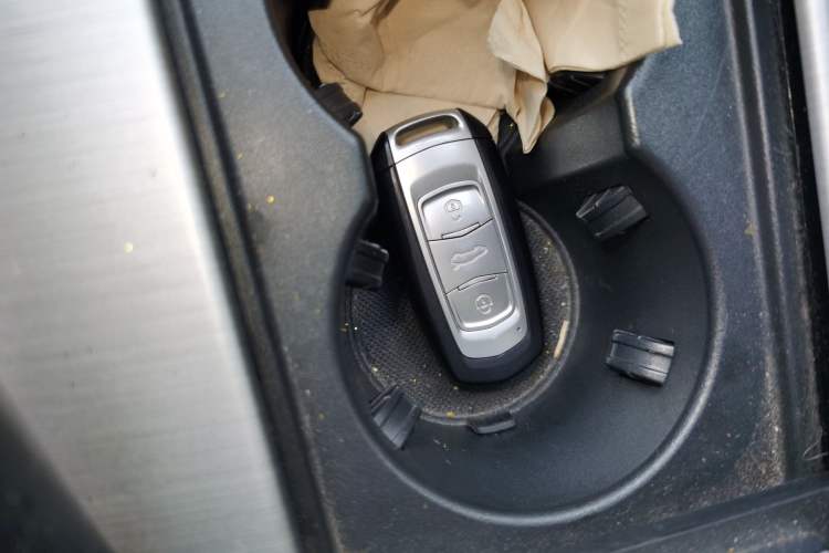 Used Geely Auto Emgrand X7 Sport 2016 1.8TD Automatic ZhiZun Version
