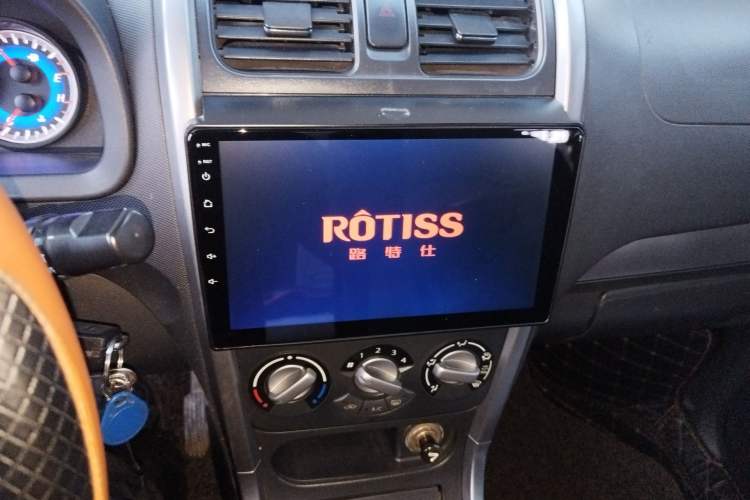 Used Suzuki Wagon R X5 2013 Cruise Edition 1.4L VVT Luxury Model China IV Standard Audio And AC Panel