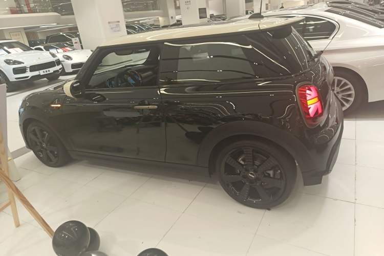 Used MINI MINI 2023 2.0T COOPER S Obsession Edition