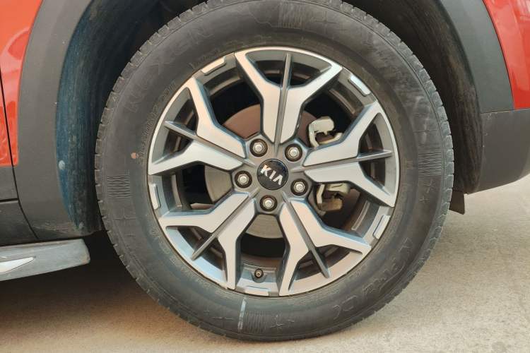 Used Kia KX3 2020 1.5L CVT Trend Edition Right Front Wheel Hub