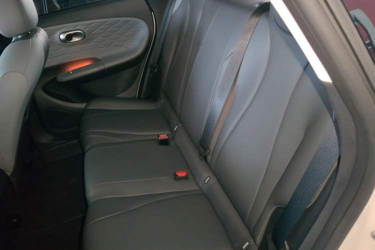 Used Dongfeng NAMMI 01 2024 Co-Creation Edition – Co-Creation WE Version Left Rear Seat