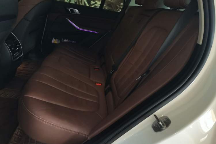 Used BMW X5 2019 xDrive40i Luxury Model with M Sport Package
