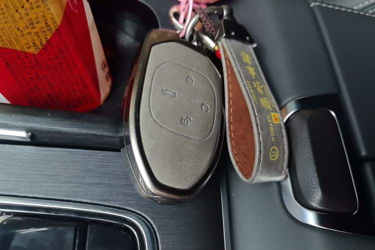 Used GAC Trumpchi GS8 2025 Linghang Series 2.0 TGDI Four-Wheel-Drive Luxury Edition 5 Seats
