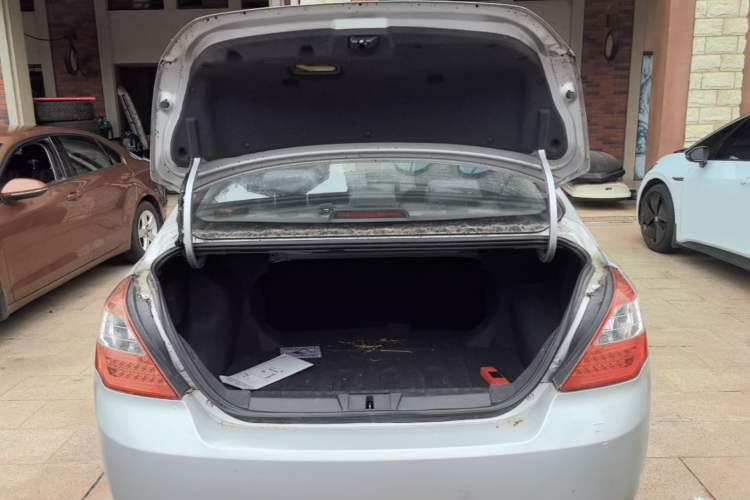 Used Geely Auto Classic Emgrand 2013 Sedan 1.5L Manual Entry-Level Model
