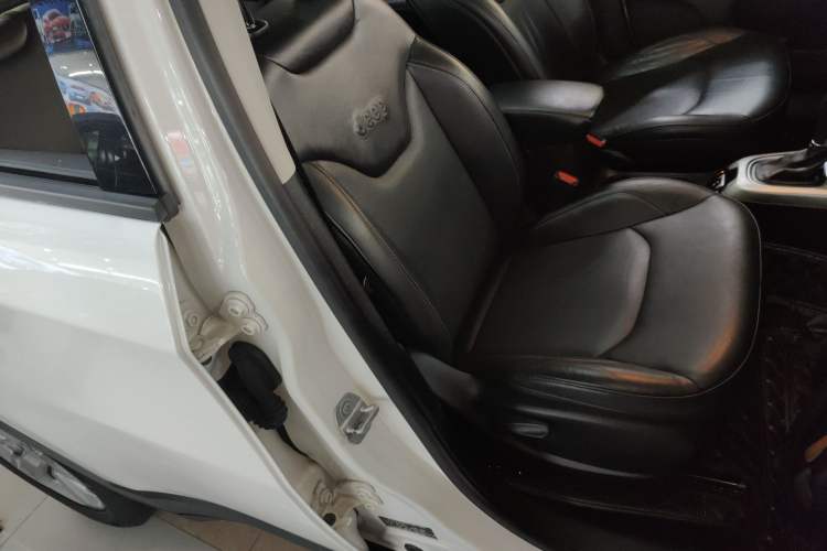 Used Jeep Compass 2017 200T Automatic Family Edition