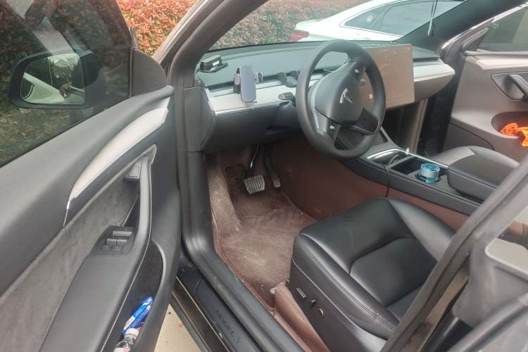 Used Tesla Model Y 2024 Rear-Wheel-Drive Version Driver Seat