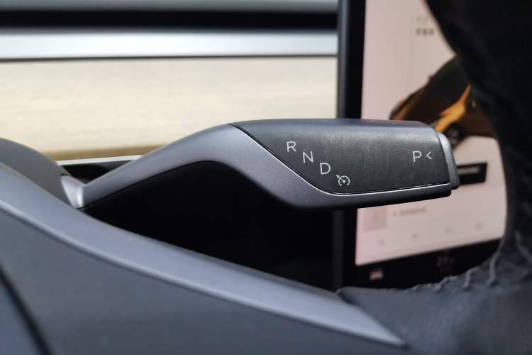 Used Tesla Model Y 2021 Long-Range All-Wheel-Drive Version