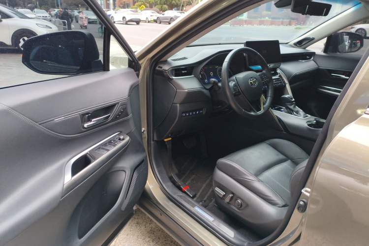 Used Toyota Harrier 2022 Dual-Engine 2.5L CVT Four-Wheel Drive Flagship Edition