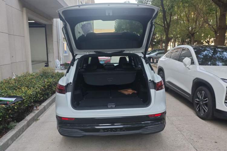 Used Audi Q5 e-tron 2023 40 e-tron Starry Edition White Mage Version