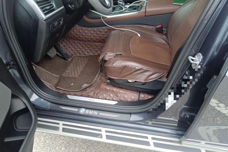 Used BMW X7 2019 xDrive40i Luxury Package with Leading Features
