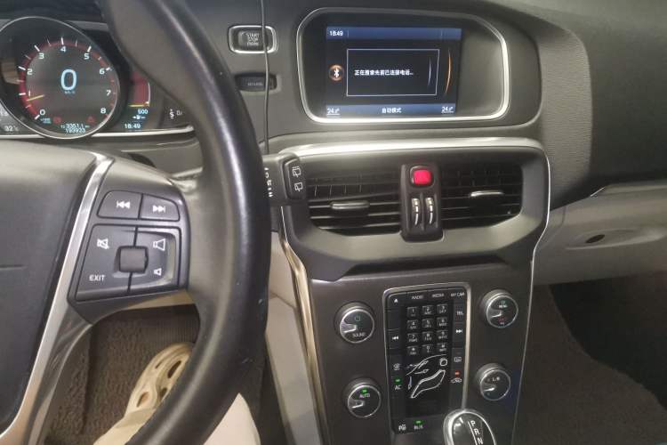 Used Volvo V40 2014 2.0T Zhiya Edition