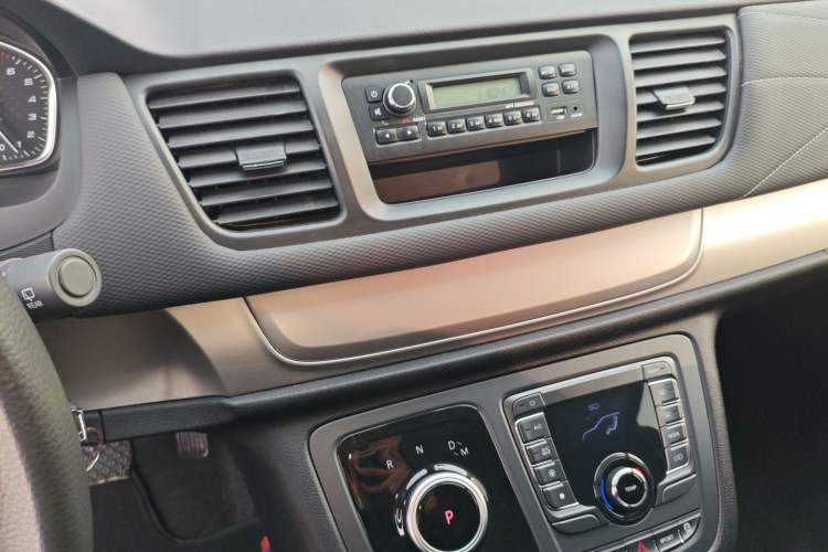 Used SAIC MAXUS G20 2023 ES 2.0T Gasoline Automatic Value Edition