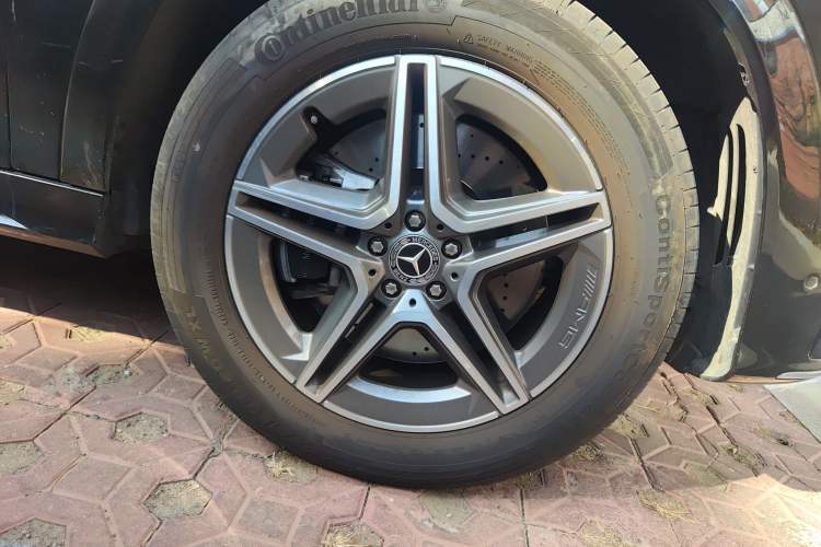 Used Mercedes-Benz GLE 2024 GLE 450 4MATIC Stylish Model Right Front Wheel Hub