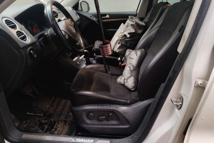 Used Volkswagen Tiguan 2015 2.0 TSI Automatic All-Wheel Drive Flagship Edition Left Front Seat