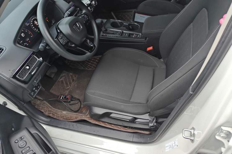 Used Honda Civic 2023 240TURBO CVT Dynamic Edition Left Front Seat