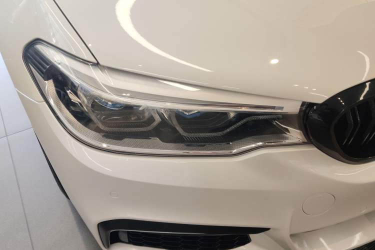 Used BMW 5 Series 2020 525Li M Sport Package Right Front Headlight