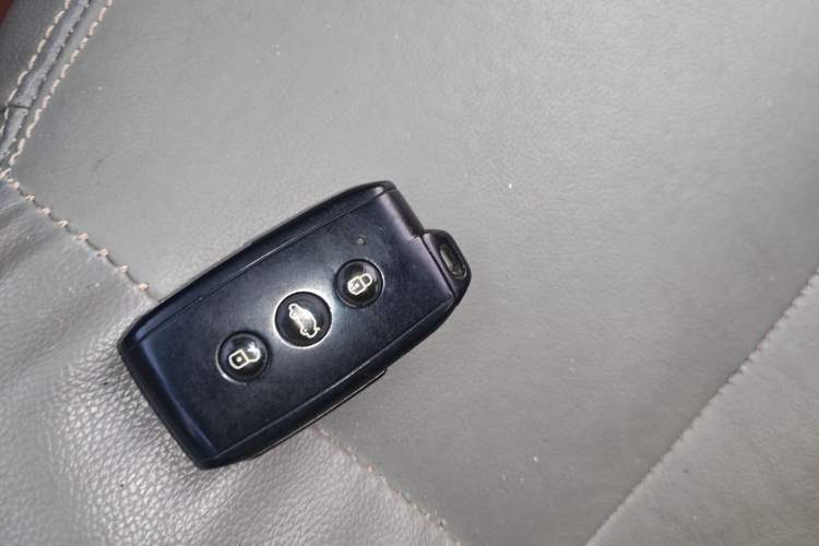 Used Soueast V3 Lingyue 2010 Revised Version 1.5L Manual Luxury Edition Vehicle Key