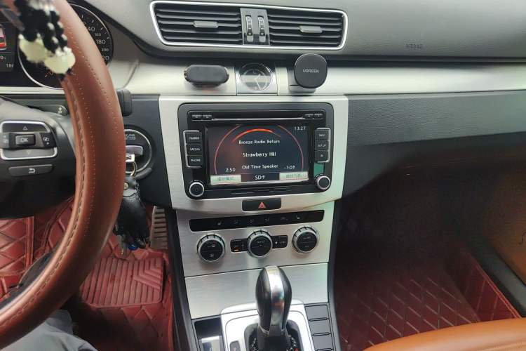 Used Volkswagen FAW-Volkswagen CC 2013 2.0 TSI Luxury Model Audio And AC Panel