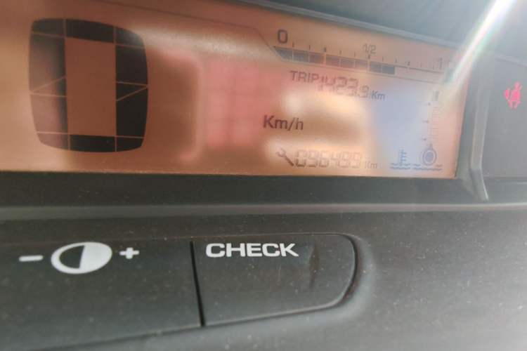 Used Citroen C-Quatre 2013 Facelifted CROSS 1.6L Manual Odometer Close Up