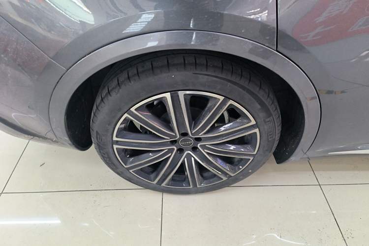 Used Hima Luxeed R7 2024 All-Electric 667 km Max