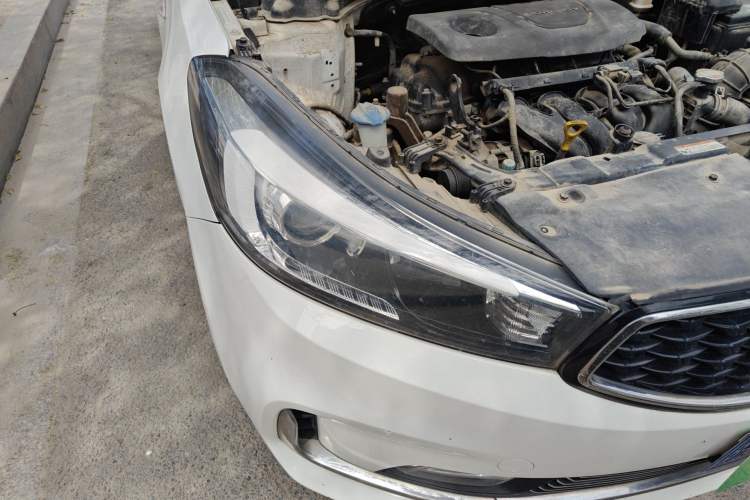 Used Kia K3 2016 1.6L Manual GL Right Front Headlight