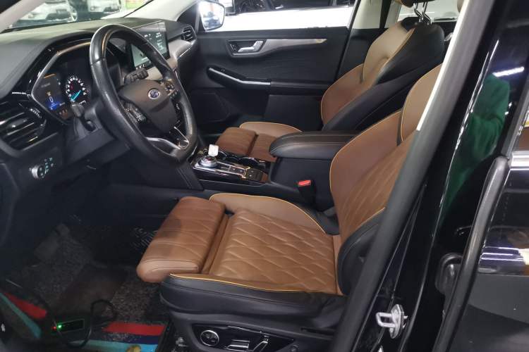 Used Ford Escape 2020 EcoBoost 245 Four-Wheel Drive Titanium Edition Left Front Seat