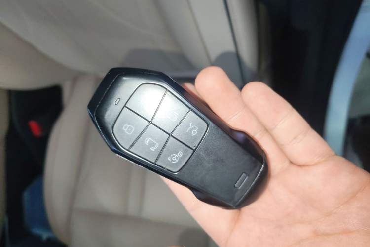 Used XPeng X9 2025 740 Ultra-Long Range Max