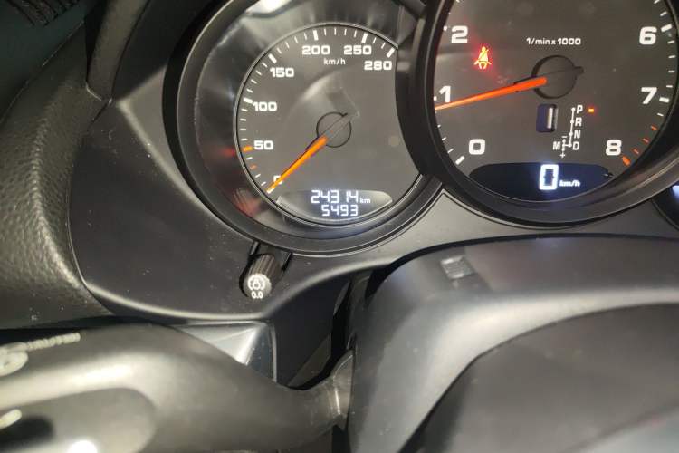 Used Porsche 718 2022 Boxster 2.0T Odometer Close Up