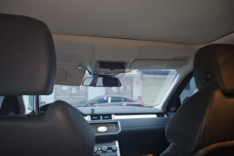 Used Land Rover Range Evoque 2018 240 PS SE Smart Brilliance Edition
