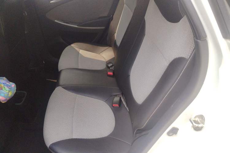 Used Hyundai Verna Ray 2014 1.4L Automatic GLX Left Rear Seat