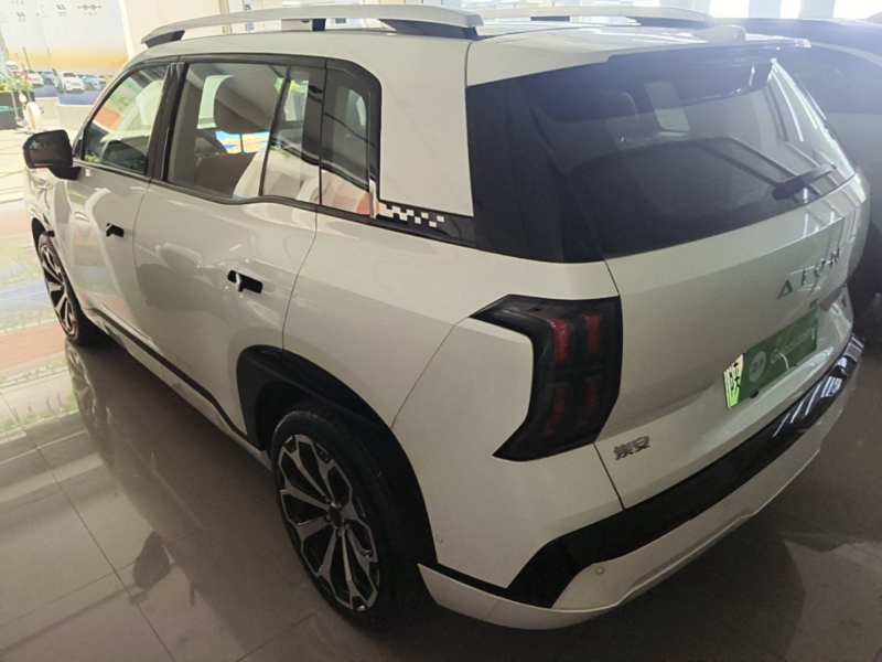 Used AION V 2024 Aion Tyrannosaurus 650 LiDAR Edition — 4