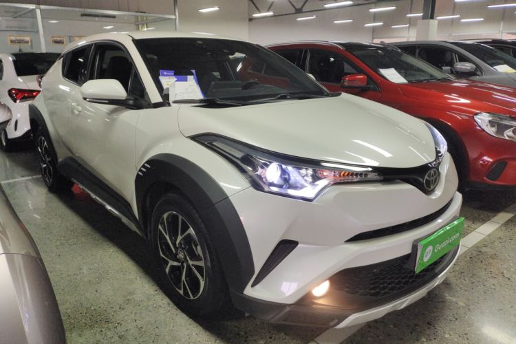 Used Toyota C-HR 2018 2.0L Coolway Leading Edition China V Standard
