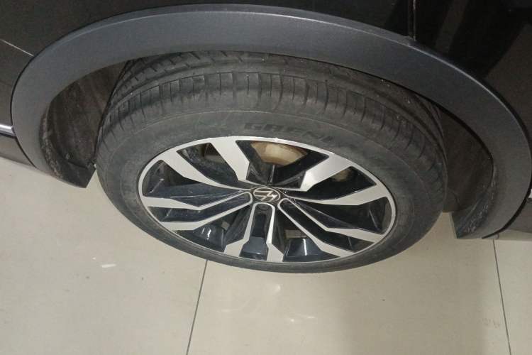 Used Volkswagen Tiguan L 2021 330TSI Automatic Two-Wheel Drive R-Line Enhanced Edition Right Rear Wheel Hub