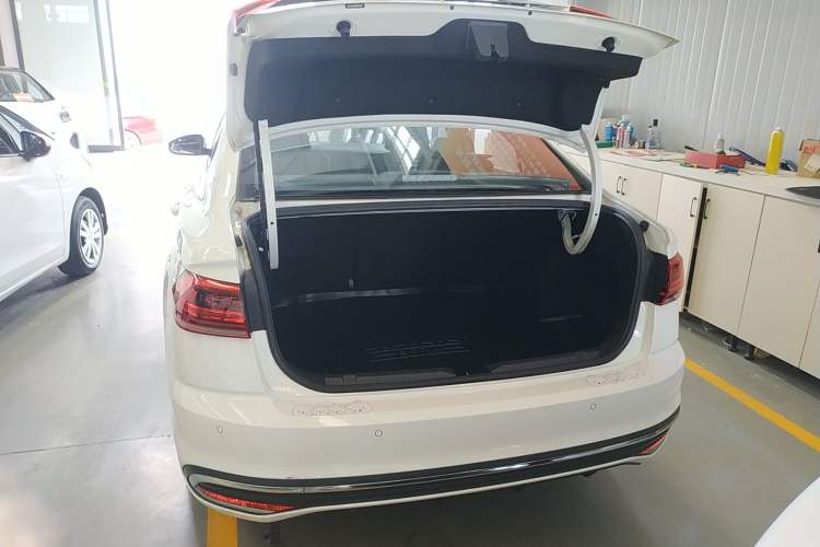 Used Volkswagen Bora 2023 200TSI DSG Comfort Edition Trunk