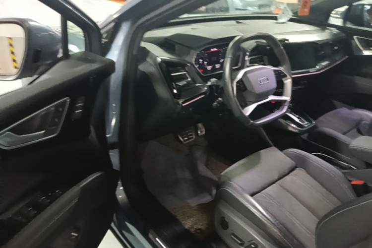 Used Audi Q4 e-tron 2023 50 e-tron quattro Visionary Edition