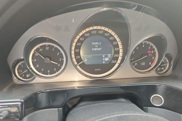 Used Mercedes-Benz E-Class 2010 E 300 L Fashion Model