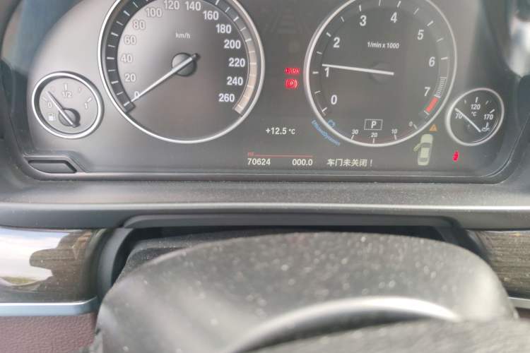 Used BMW 5 Series 2014 525Li Luxury Design Package
