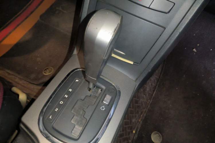 Used Roewe 350 2013 350C 1.5L Automatic Xunyue Edition
