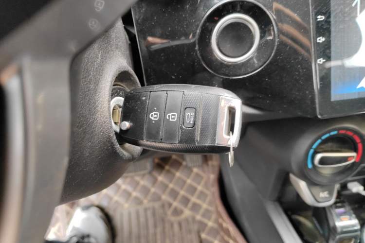 Used Kia K2 2017 Sedan 1.4L Automatic GLS Vehicle Key