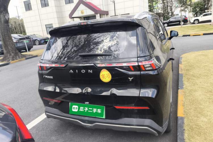Used AION Y 2022 70 Tech Edition Lithium Iron Phosphate
