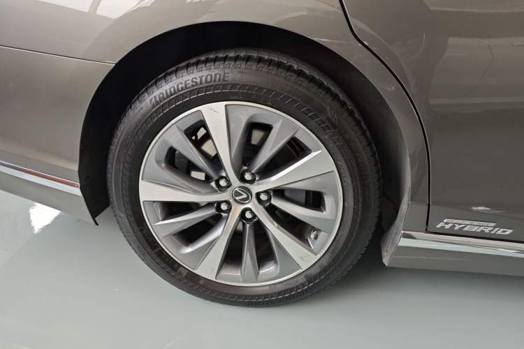 Used Lexus LS 2020 500h Excellence Edition China VI standard