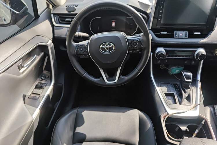 Used Toyota RAV4 2020 2.0L CVT Two-Wheel Drive Fashion PLUS Edition
