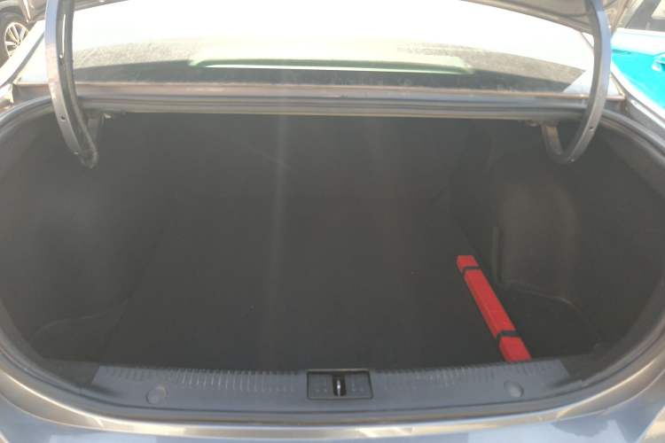 Used Roewe i6 MAX 2020 300TGI Automatic Cool & Stylish Skyroof Edition
