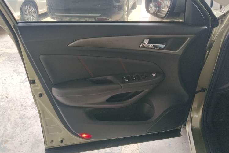 Used Changan CS75 2014 1.8T Automatic Elite Model China IV Standard