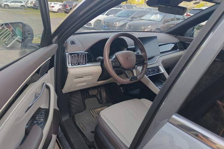 Used BYD Song PLUS New Energy 2024 Honor Edition EV 520km Premium Model
