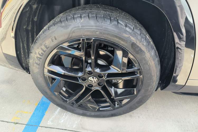 Used Volkswagen Teramont 2025 Tiguan Pro 450TSI Four-Wheel Drive Summit Edition
